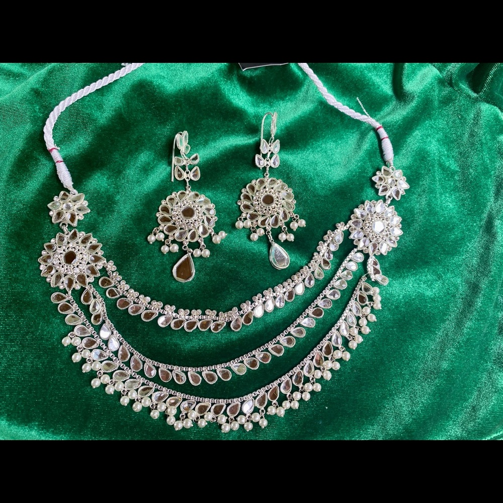 silver necklace set with Kundan